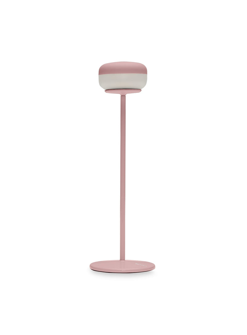 Cheerio cordless table lamp in Soft Pink with powder-coated metal base, dimmable LED lamp for indoor and outdoor use.