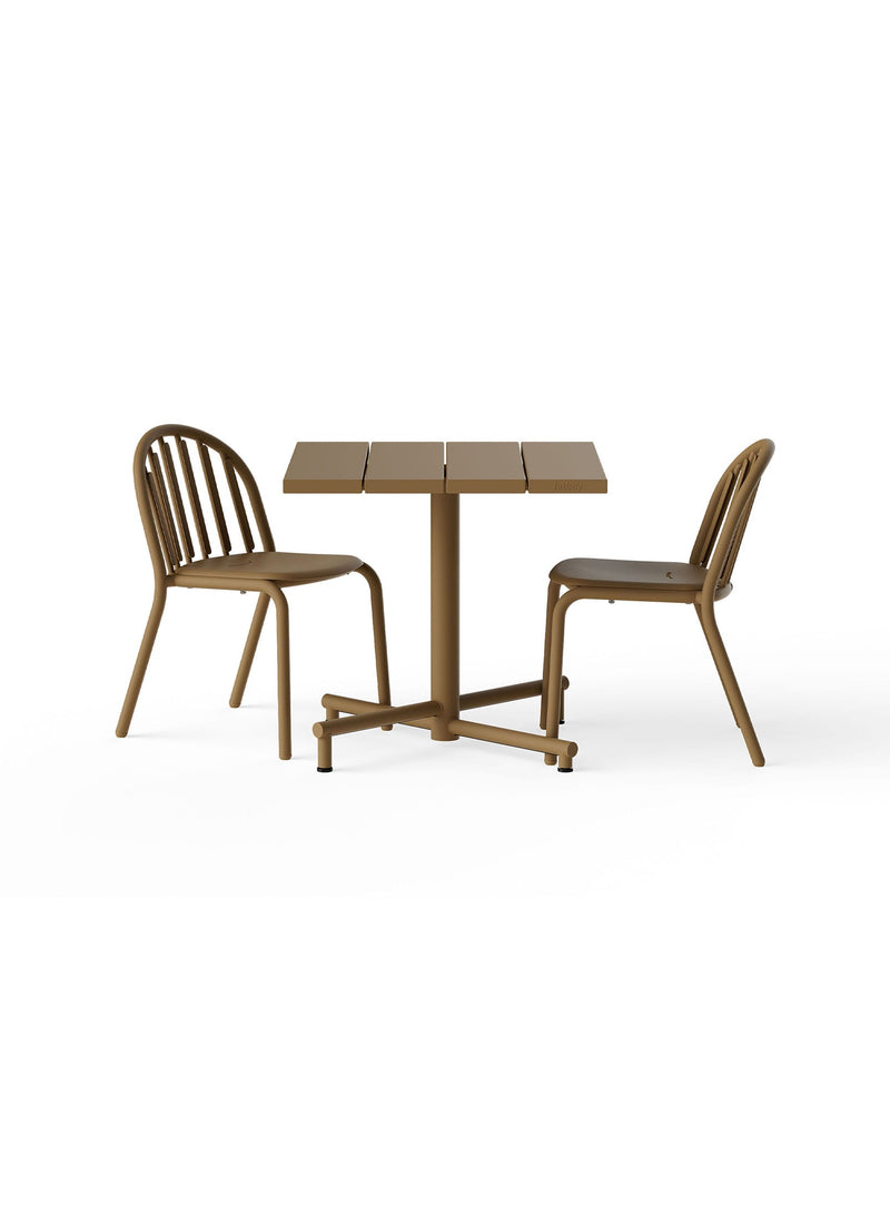 Fred’s Square Bistro Set in Mochaccino pairs an 80×80 cm table with two stackable chairs for stylish outdoor dining.
