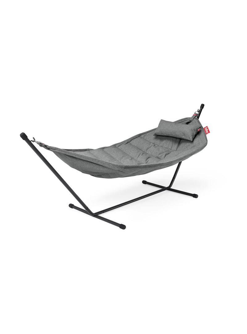 Fatboy Headdemock Superb in rock grey color, luxury hammock with UV-resistant Olefin fabric and sturdy steel frame, perfect for outdoor relaxation.