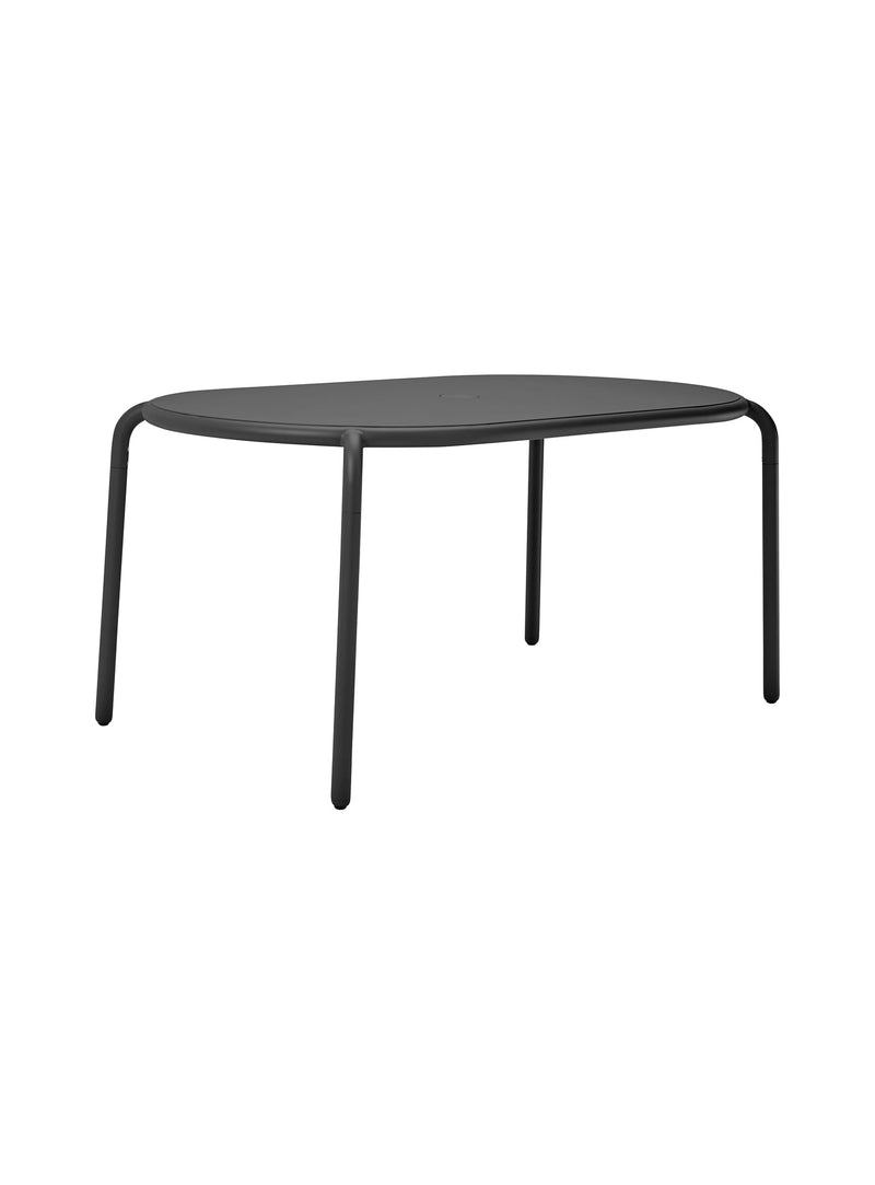Fatboy Toní Tavolo in anthracite color: durable aluminum outdoor dining table for 6, weatherproof and corrosion-resistant with Axalta coating.