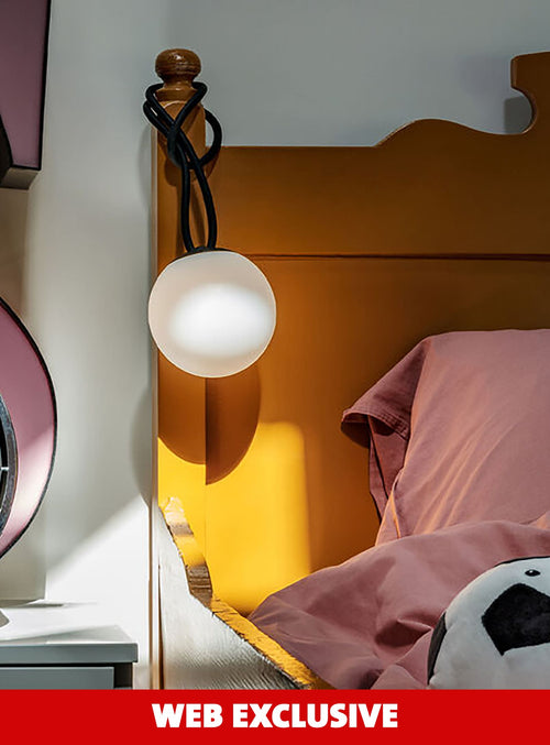 Bring a warm glow anywhere with Bolleke Mini la Surprise by Fatboy — a stylish, rechargeable LED light that’s made to hang and shine.