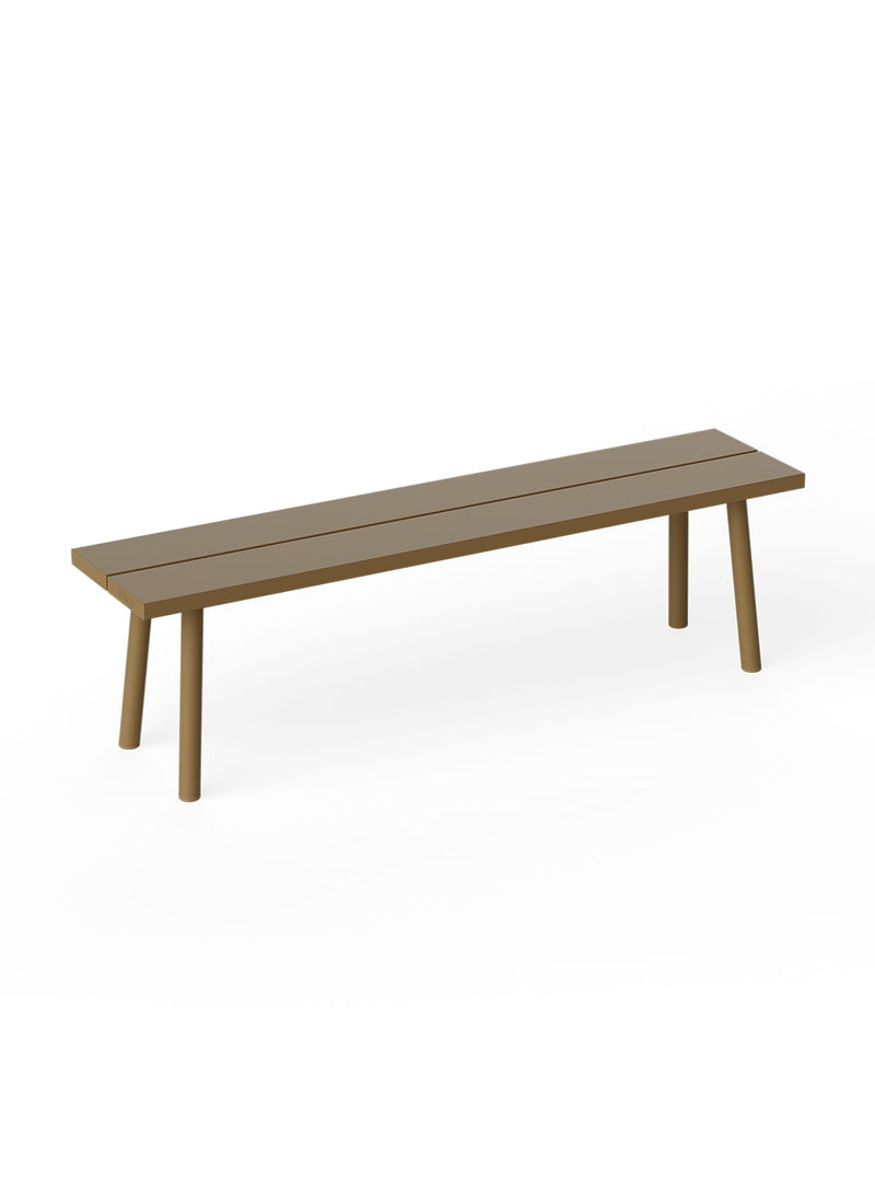 Fred’s Bench in mochaccino by Fatboy, a sleek aluminum outdoor bench with clean lines inspired by the picnic classic.