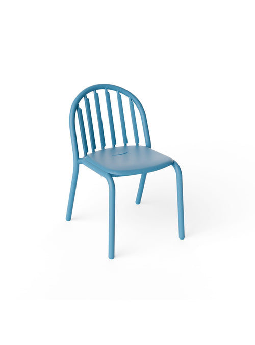 Fred's Chair in wave blue color by Fatboy – modern aluminum outdoor chair, stackable, UV-resistant, weatherproof, ideal for patios and gardens.