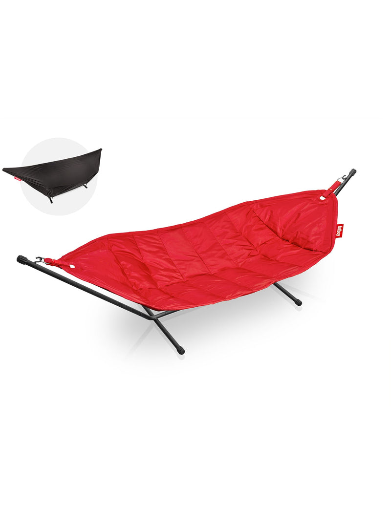 Fatboy Headdemock Deluxe with cover in red, UV-resistant and water-repellent luxury hammock with protective cover, perfect for outdoor use.