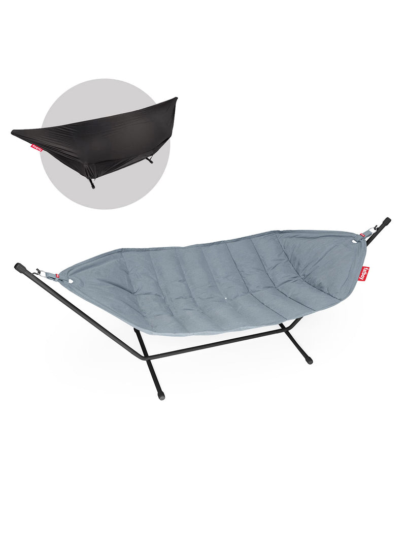 Fatboy Headdemock Superb with cover in storm blue color, luxury UV-resistant hammock with protective cover, perfect for outdoor relaxation.