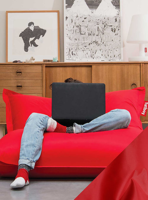 The Fatboy Original bean bag is a Canadian favorite, known for its durability and exceptional comfort — ideal for lounging, gaming, or simply unwinding in style.