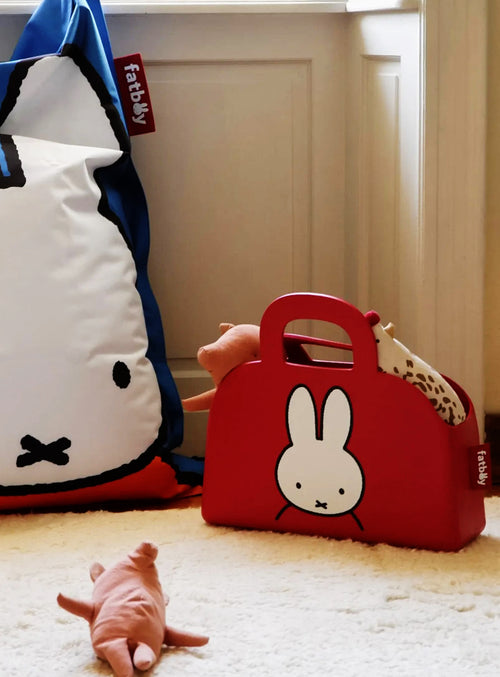Playful EVA tote with Miffy’s iconic face, lightweight, water-repellent, and designed for everyday indoor and outdoor use.