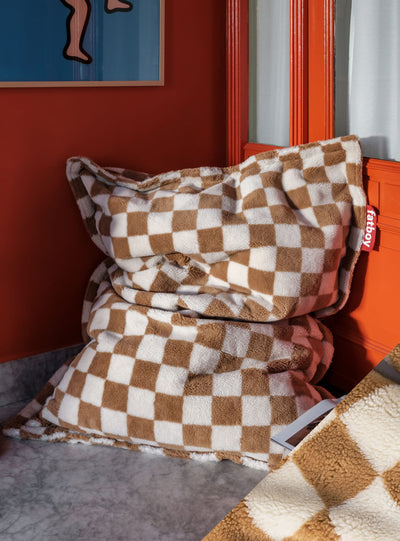 Soft and stylish, the Fatboy Slim Teddy Chess in Almond Cream features a plush checkered fabric that’s perfect for warm, comfortable indoor lounging across Canada.