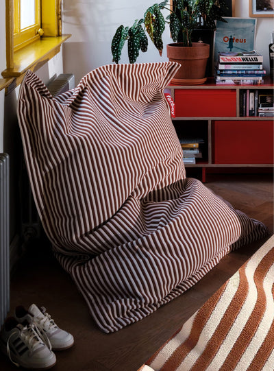 Fatboy’s Slim Terry bean bag delivers spa-inspired relaxation with its ultra-soft terry cloth cover, creating the perfect spot for cozy indoor lounging.