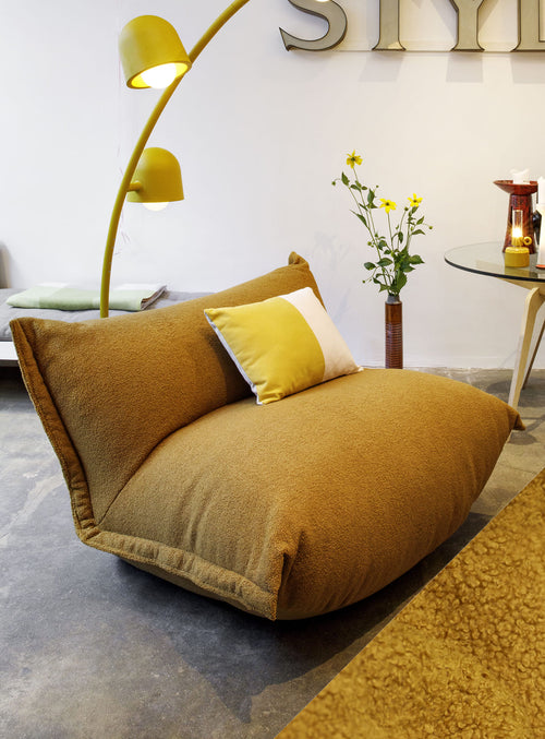 Fatboy BonBaron Sherpa is a plush lounge chair that offers cloud-like comfort and a cozy modern look, perfect for relaxing in Canadian homes.