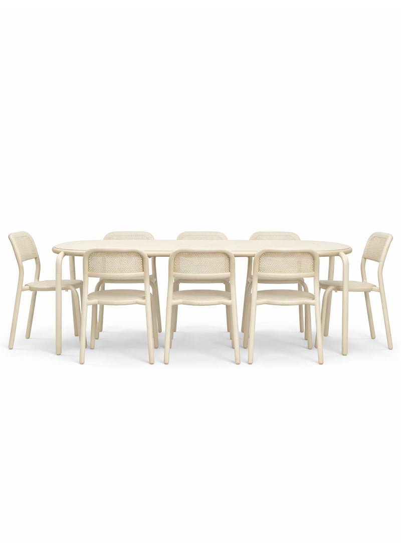 Toní Outdoor Dining Set in desert by Fatboy — modern 8-seater aluminum Tablo table and eight chairs for patios, decks, and gardens.