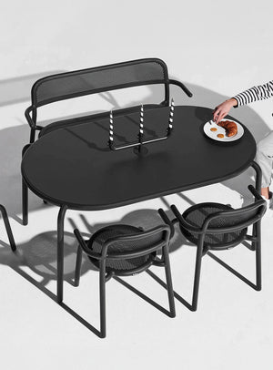 Ambience is the name of the game with Toní Tavolo by Fatboy. Up to six people can be seated around it.